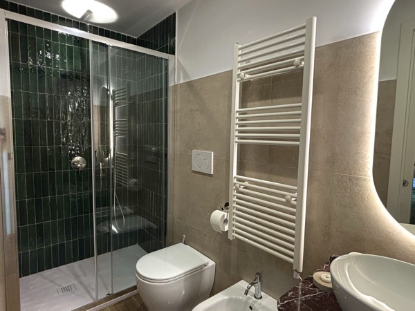 Camera 2, il bagno